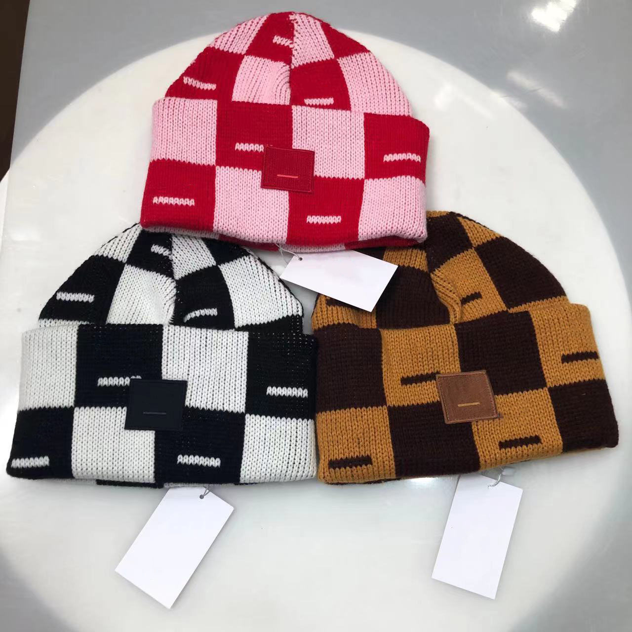 Skull Caps Smiling Chessboard Pattern Cold Hat Female High Quality Hats For Mens Warm Couple Knitted Ear Protection Woolen Hat