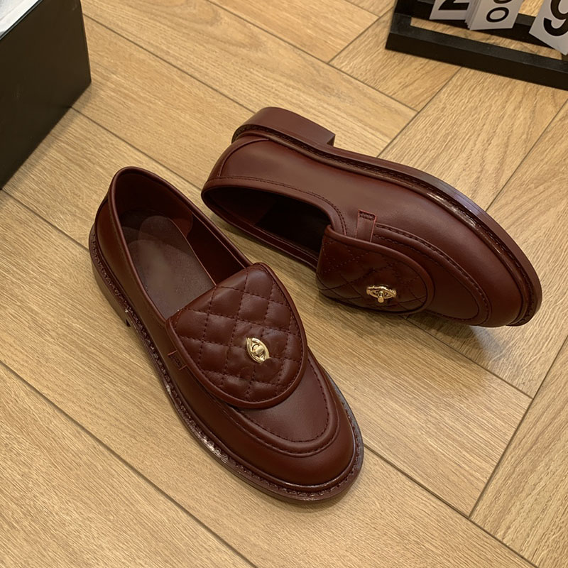 Women Moccasins Slip Chunky Platform Heels Loafers Ladies Dress Shoe Classic Gray Burgundy Quilted Texture Matelasse Flap Leisure Shoe Girls Outdoor Casual Shoe