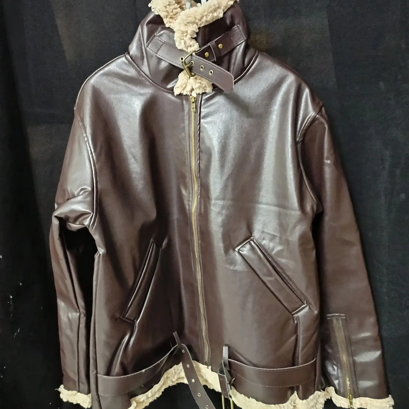 Mens leather jacket winter coat fur insulation explosive style Sherpa mens large fur motorcycle jacket fashionable fur integration 241007