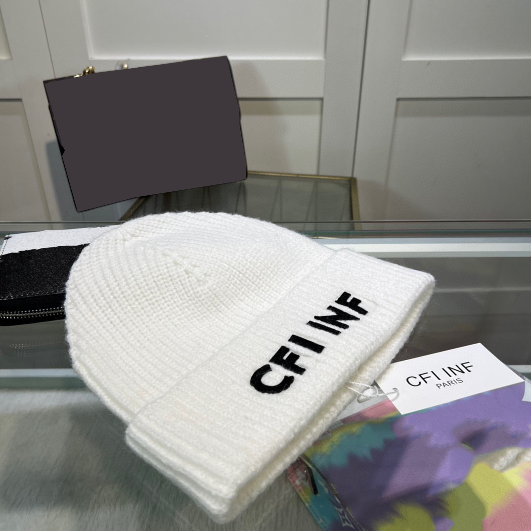 Designer beanie Luxury winter bonnet wool beanies women ear protection warm windproof hat fashion casual beanie outdoor travel ski wearable very beautiful