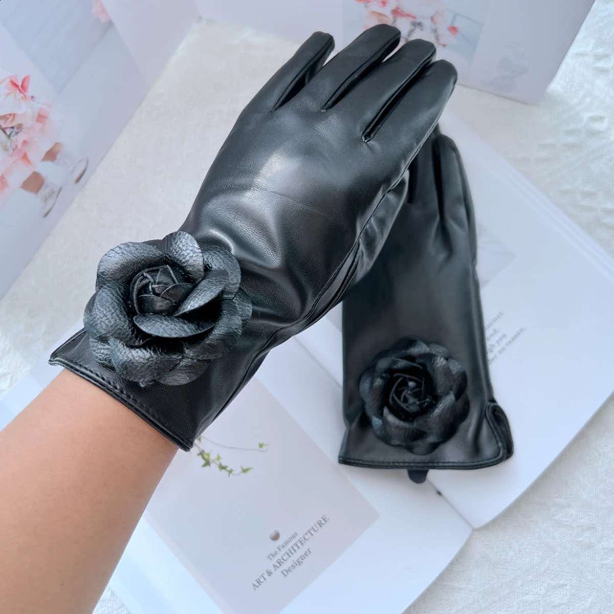 Flower Women PU Leather Gloves Winter Warm Plus Velvet Thicken Full Finger Outdoor Riding Touch Screen Driving Mittens 241024