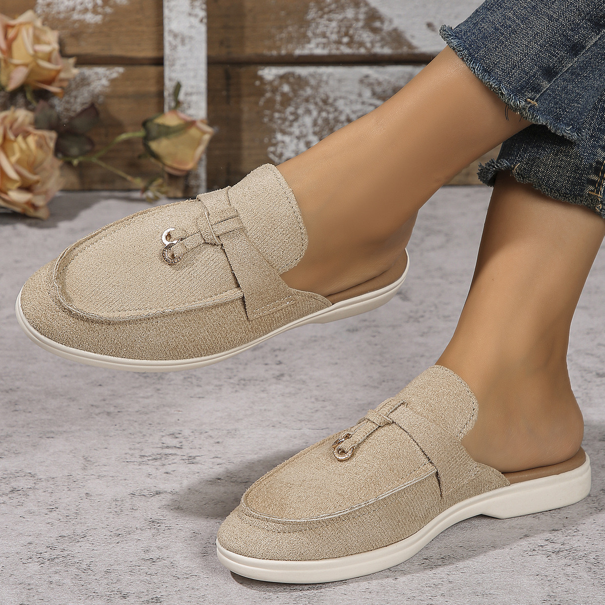 Casual New Flat Bottom Lock Tassel Loafers Fashion Women Single Brand Metal Buckle Slipper Mules Comfortable Slip on Shoes 61a6