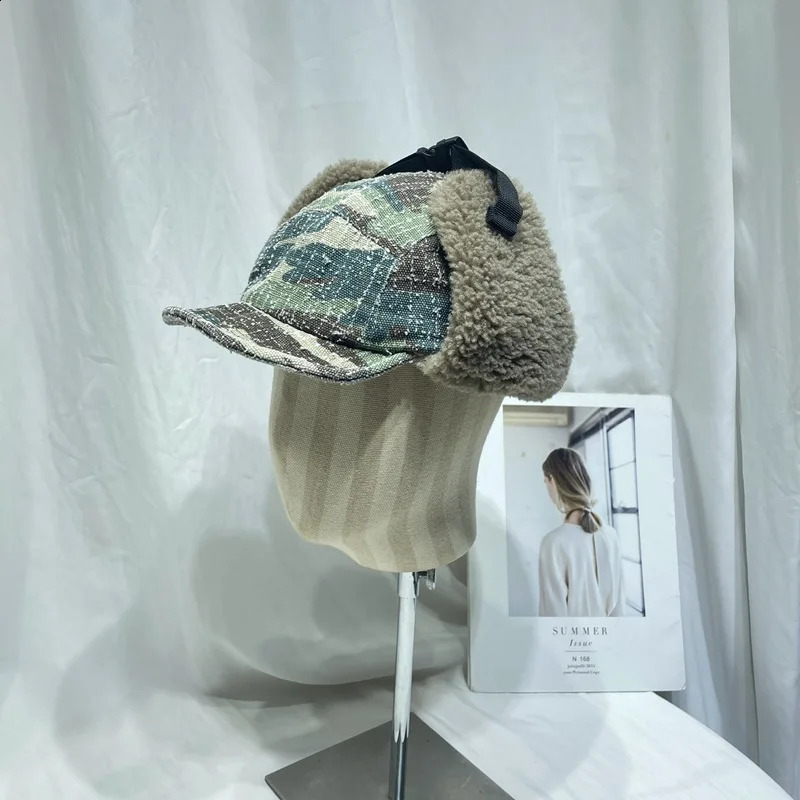 American Retro Polished Camouflage Lei Feng Hat Unisex Winter Outdoor Thickened Thermal Ear Protector Short Brim Flying Hats 241024