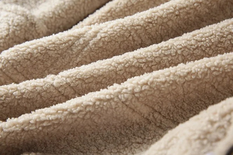 RARFs winter womens thick insulation restores ancient methods such as Suede Wool motorcycle jackets and chic loose synthetic leather 241007