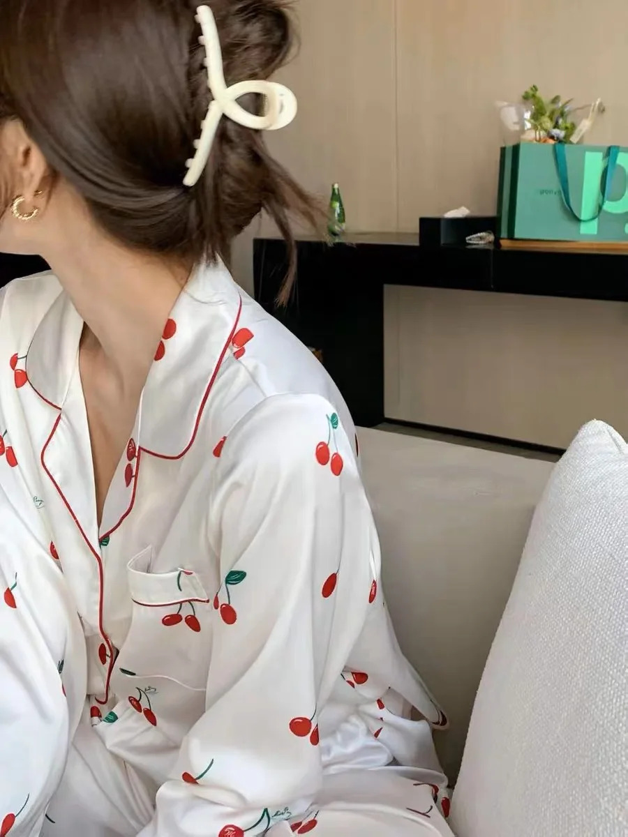 2025 New designer ice silk piece fashionable cardigan women s Pamas sweet printed home fashion suit women s set