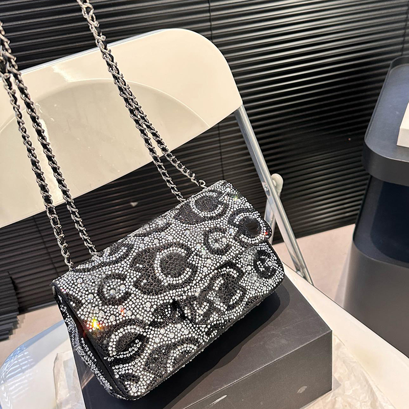 Women Designer Shiny Diamonds Shoulder Bag Letters Pattern Classic Flap Silver Hardware Matelasse Chain Dinner Bags Crossbody Handbag Luxury Makeup bags 20x13cm