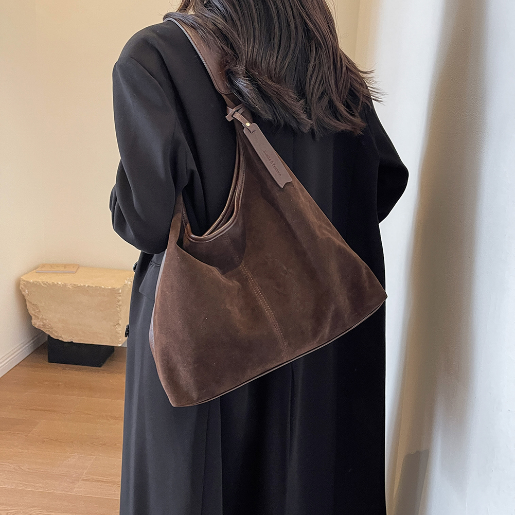 New designer women's shoulder magnetic closure Hobo suede loose large capacity wallet retro work travel handbag