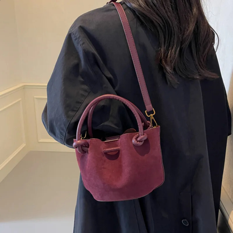 Womens mini suede shoulder bag winter Y2K fashion trend womens cross body bucket bag womens handbag and wallet 241021