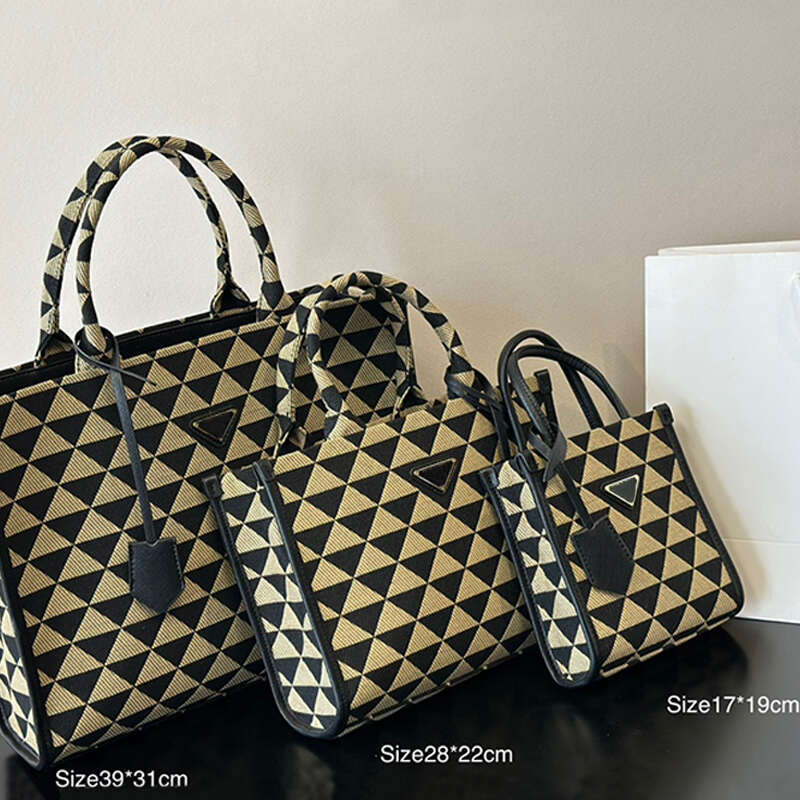 Tote Bag Symbole Embroidery Handbags Shopping Bags Women Shoulder Bag Fabric Handle Triangular Metal Fashion Letters Brand Pocket Three Colors Pouch