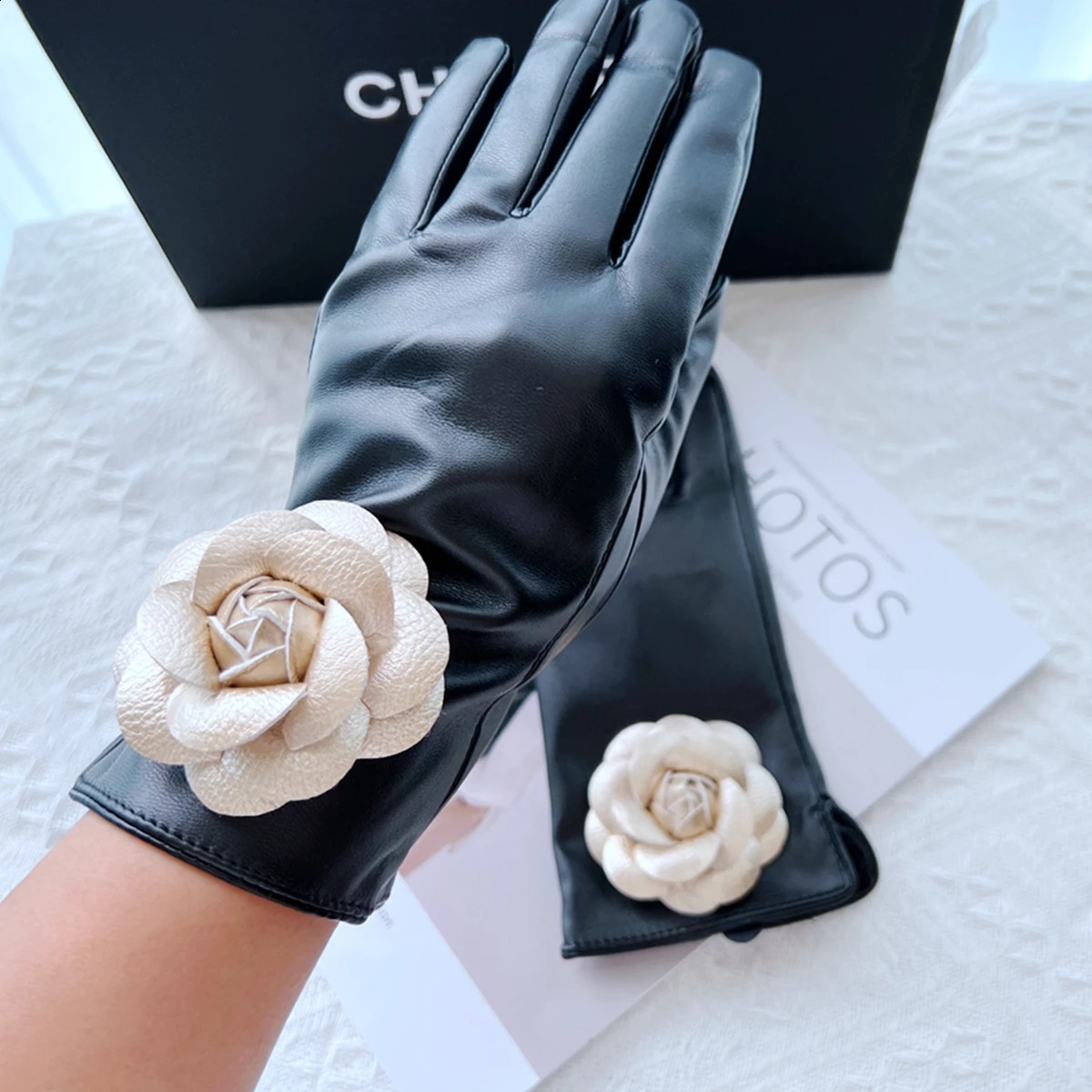 Flower Women PU Leather Gloves Winter Warm Plus Velvet Thicken Full Finger Outdoor Riding Touch Screen Driving Mittens 241024