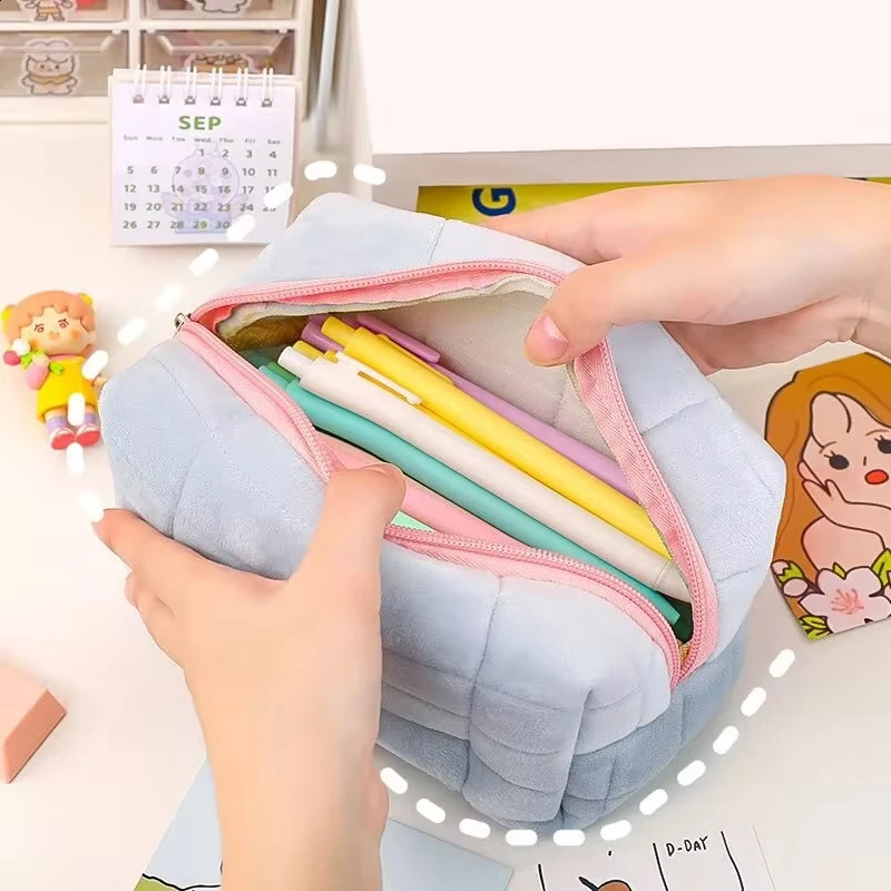 Solid Fur Cosmetic Storage Bag Large Women Zipper Makeup Organizer Handbag Stationery Pencil Case Travel Make Up Toiletry Punch 241017