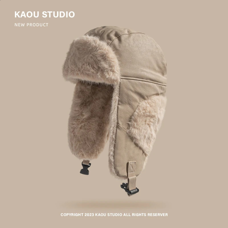 Winter Mens and Womens Leather Lei Feng Cap Retro Cold-proof Russian Hat Outdoor Velvet Ski Cycling Ear Protectors Bomber Hats 241024