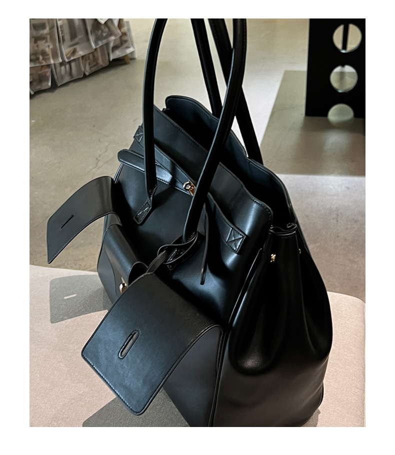 Black Bag Large Capacity Travel Luggage Bag High Quality Square Buckle Design Shoulder Luxury Handbag Shopper Women Bag