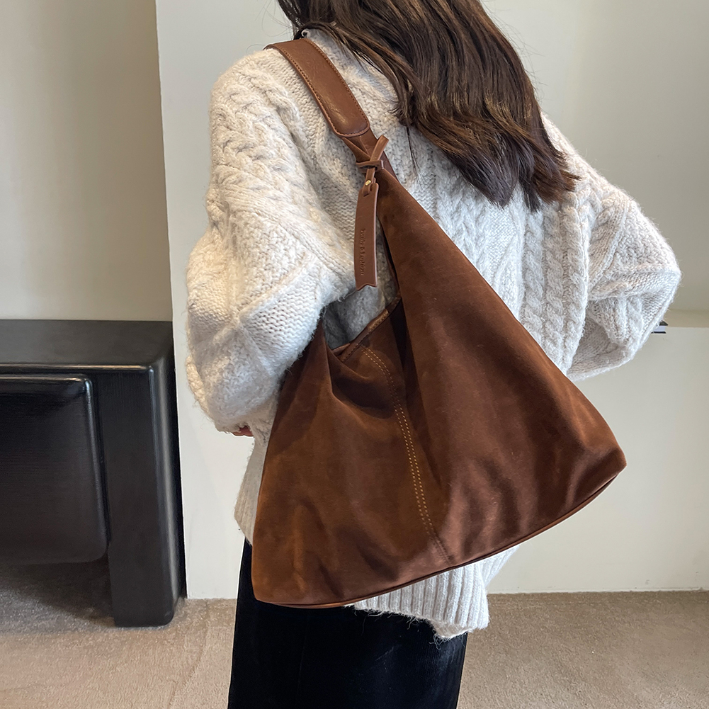 New designer women's shoulder magnetic closure Hobo suede loose large capacity wallet retro work travel handbag