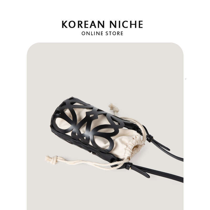Korean hot Style Crossbody Bag: New Design Hollowed Out Drawstring Canvas Cylindrical Shoulder Bag
