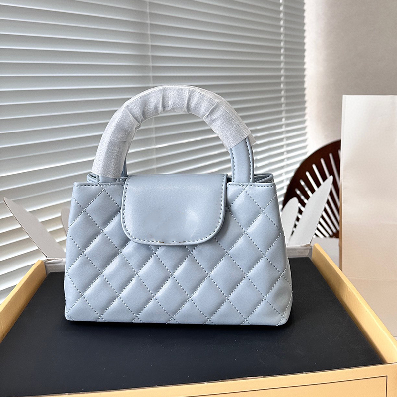 23K Luxury Handbag Designer Womens Shoulder Bag 19cm Leather Ringer Gold Hardware Metal Buckle Detachable Matelasse Chain Crossbody Bag Makeup Bag Fashion Sacoche