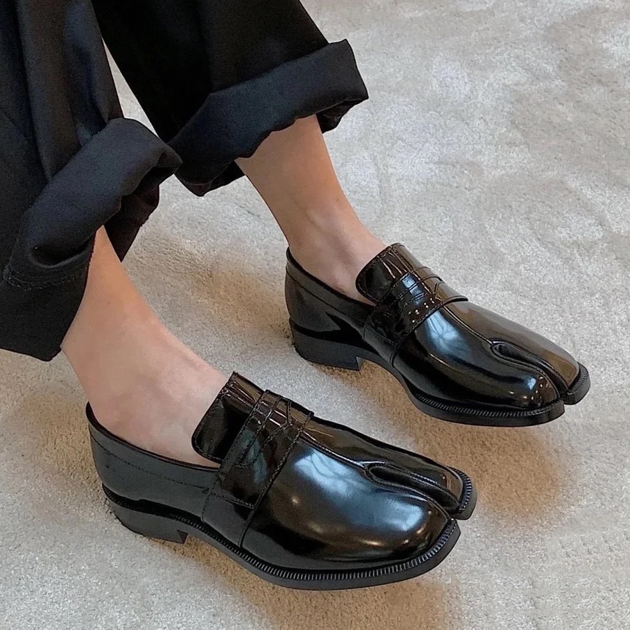 Split Toe Flats Slip-On Casual Women Fashion Mary Janes Tabi Pig Hoof Shoes Woman Loafers chaussure femme