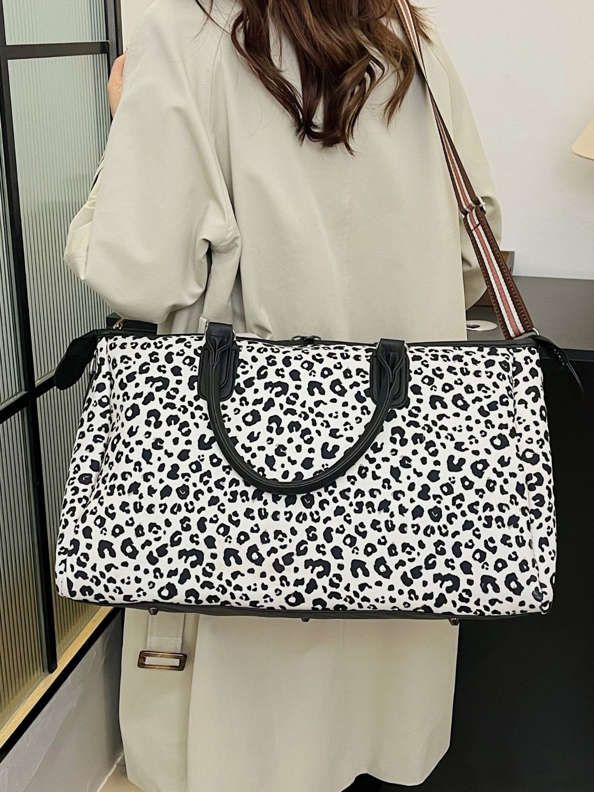 2024 Fashion Tote Shopping and Travel Canvas New Women Popular Handbags Large Capacity Leopard Shoulder Bags R241022