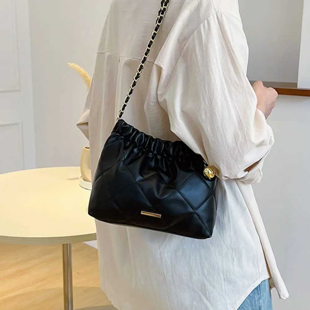 Shoulder Bag for Women Girls PU Leather Pleated Plaid Crossbody Bag Bucket Bag Large Capacity Tote Handbag Fashion Underarm BagC250312