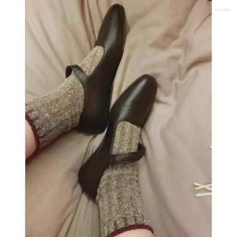 Sandals 2024 Spring Autumn Designer Women Flats Shoes Fashion Ladies Buckle Loafer Female Elegant