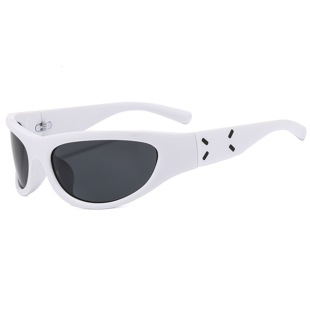 trendy street photos for men women, futuristic technology, punk style glasses, cool and spicy girl sunglasses