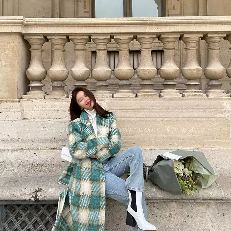 Flat wool jacket for women mid to long autumn/winter British style thick knee lace coarse tweed coat 241021