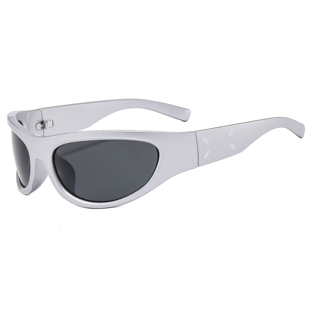 trendy street photos for men women, futuristic technology, punk style glasses, cool and spicy girl sunglasses