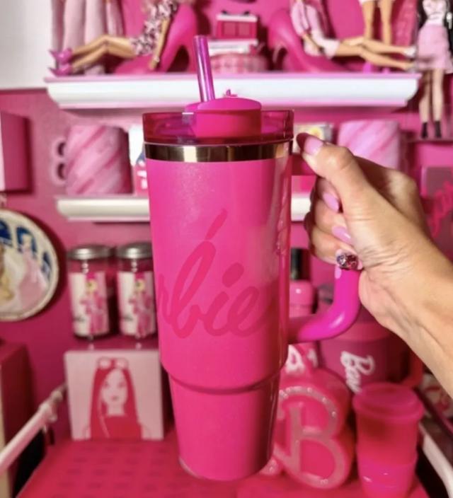 Black Chroma Mugs H2.0 40Oz Stainless Steel Tumbler Cup With Silicone Handle, Lid And Straw For Valentine's Day Gift, Water Bottle Loveshackfancy