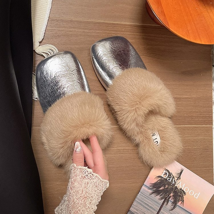 2025 S Fashion Designer New Autumn Winter Versatile One Foot Plush Slippers