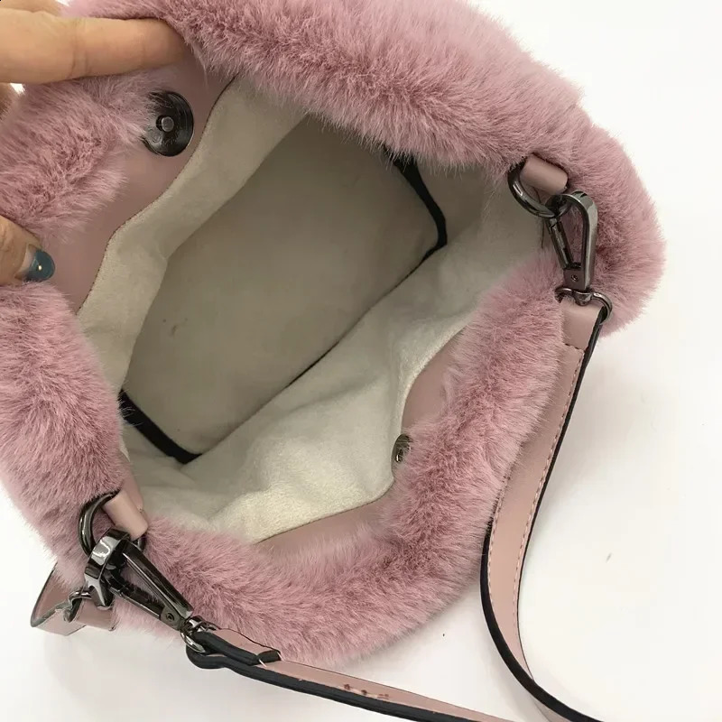 Handbags for Women Faux Mink Fur Plush Ladies Shoulder Bucket Bags Crossbody Bag Clutch Purse Sac A Main Bolsas 241017