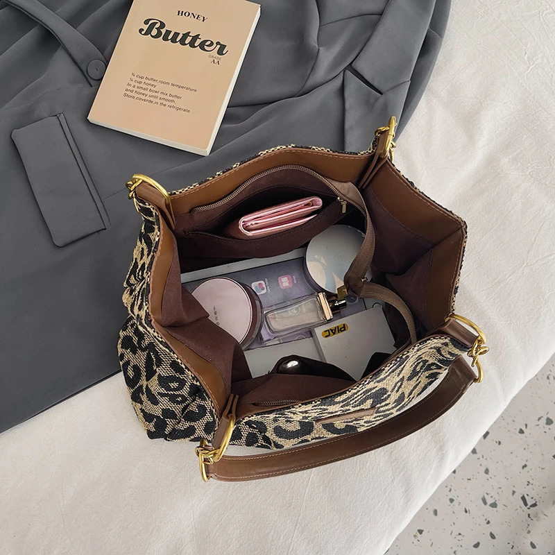 Fashion Retro Womens Shoulder Bucket Bag Large Capacity Soft Women Shopping Bags Trendy Spot Pattern Female Tote Bolsas Sac 241021