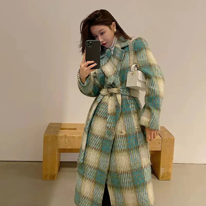 Flat wool jacket for women mid to long autumn/winter British style thick knee lace coarse tweed coat 241021