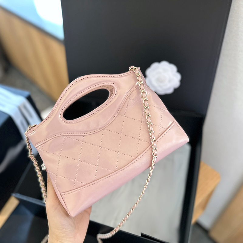 31bag Mini Chain Bag Designer Women Shoulder Bag Leather Diamond Gold Hardware Metal Semi-Circle Handle Luxury Handbag Matelasse Chain Crossbody Bag Makeup Bag 20cm