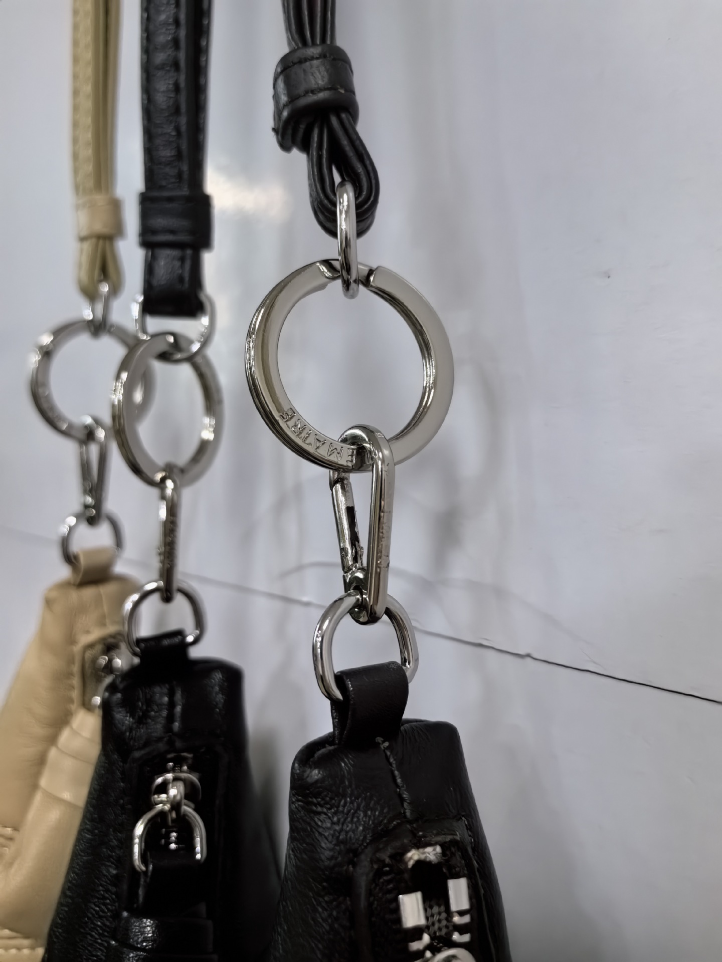 Women Mini Croissant Bag Small Coin Purse Solid Color Neck Dumpling Bag Leather Small Storage Bag for Party Vacation