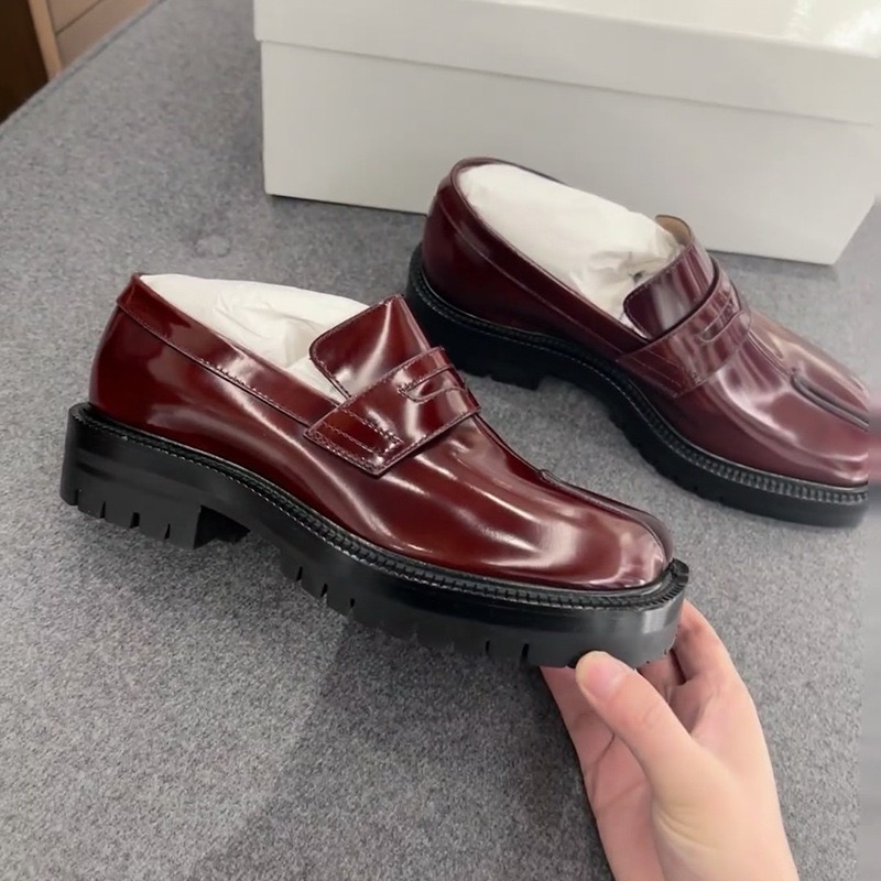 Split Toe Flats Slip-On Casual Women Fashion Mary Janes Tabi Pig Hoof Shoes Woman Loafers chaussure femme