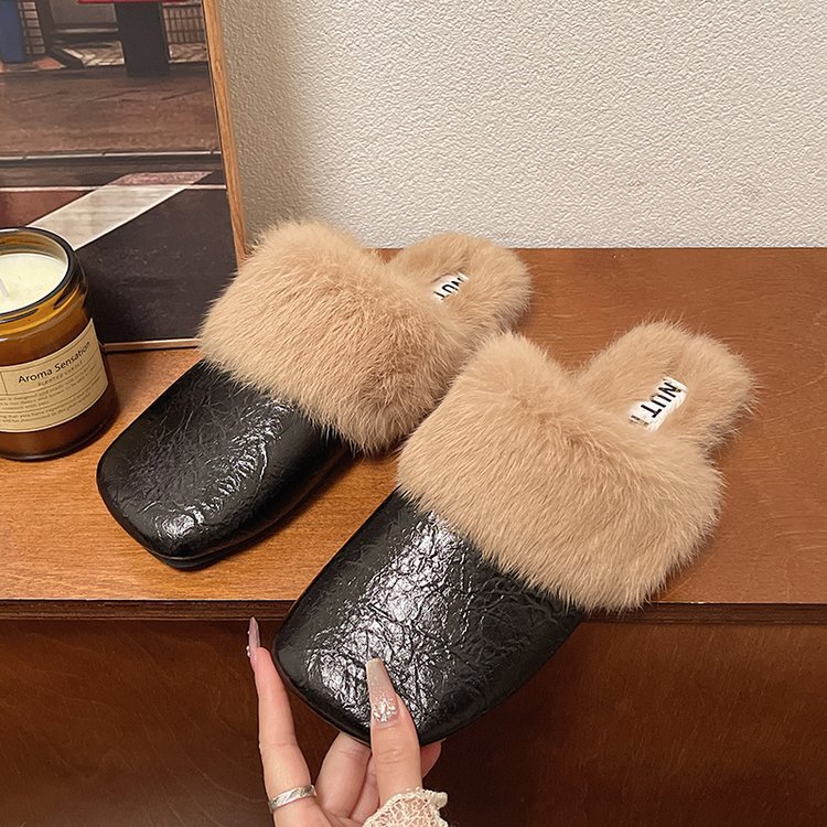 2025 S Fashion Designer New Autumn Winter Versatile One Foot Plush Slippers