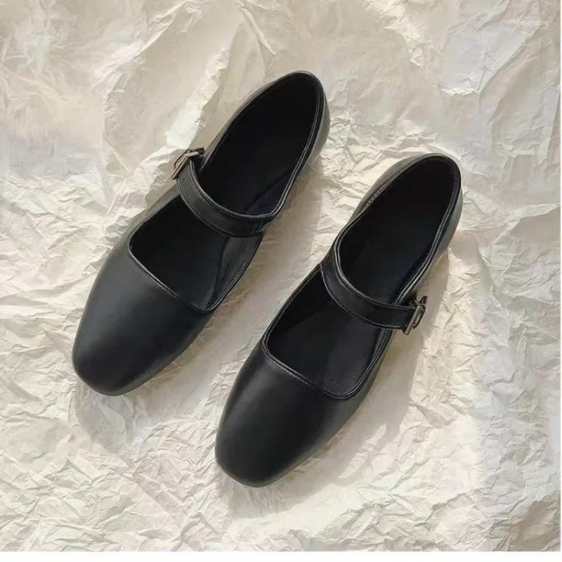 Sandals 2024 Spring Autumn Designer Women Flats Shoes Fashion Ladies Buckle Loafer Female Elegant