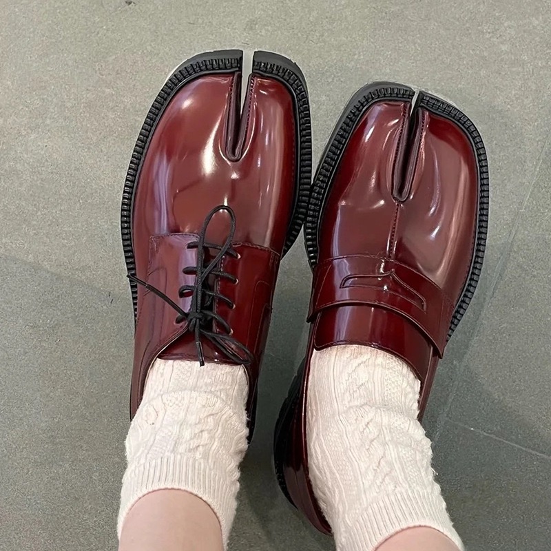 Split Toe Flats Slip-On Casual Women Fashion Mary Janes Tabi Pig Hoof Shoes Woman Loafers chaussure femme