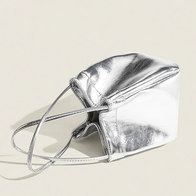 Bag For Womens Trendy Fashion Multipurpose Casual Small Square Bucket Niche Simple Shoulder Handbag 241021