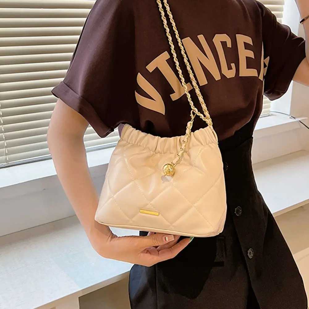 Shoulder Bag for Women Girls PU Leather Pleated Plaid Crossbody Bag Bucket Bag Large Capacity Tote Handbag Fashion Underarm BagC250312