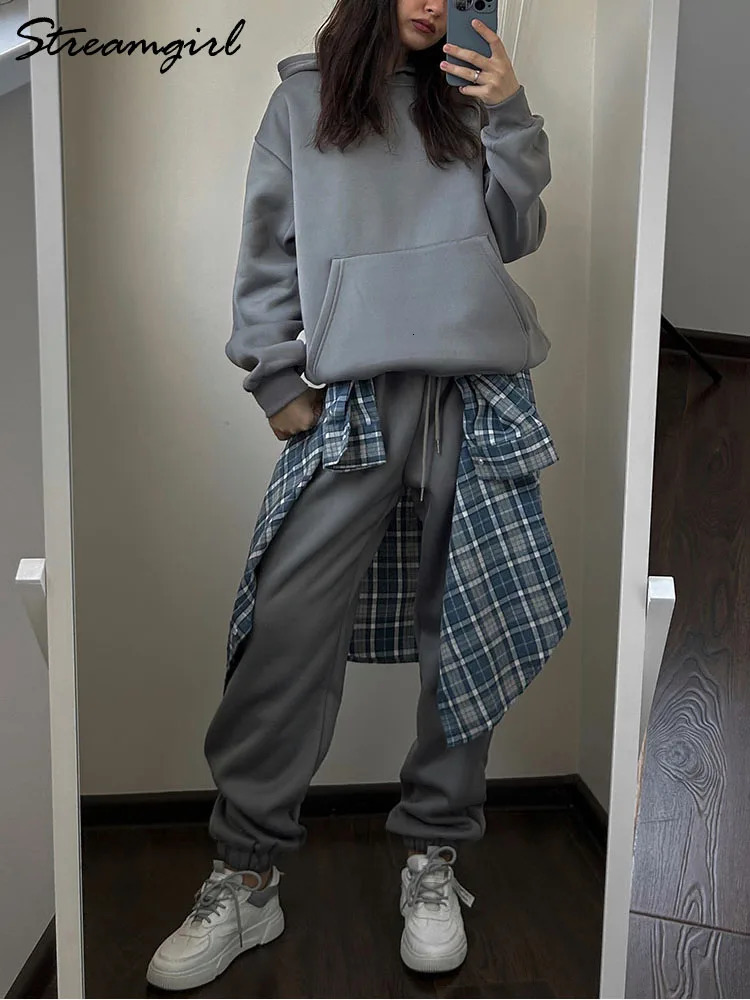 Winter sportswear set womens wool hooded two-piece set casual loose winter warm womens two-piece set 241023