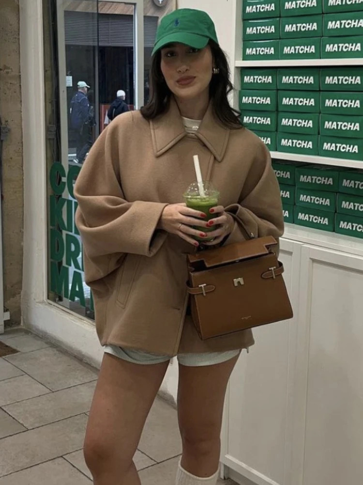 ZBZA Womens Retro Casual Jacket Solid Bat Sleeve Collar Patch Pocket Loose Warm Coarse Floral Coat Autumn/Winter Womens Fashion Coat 241023