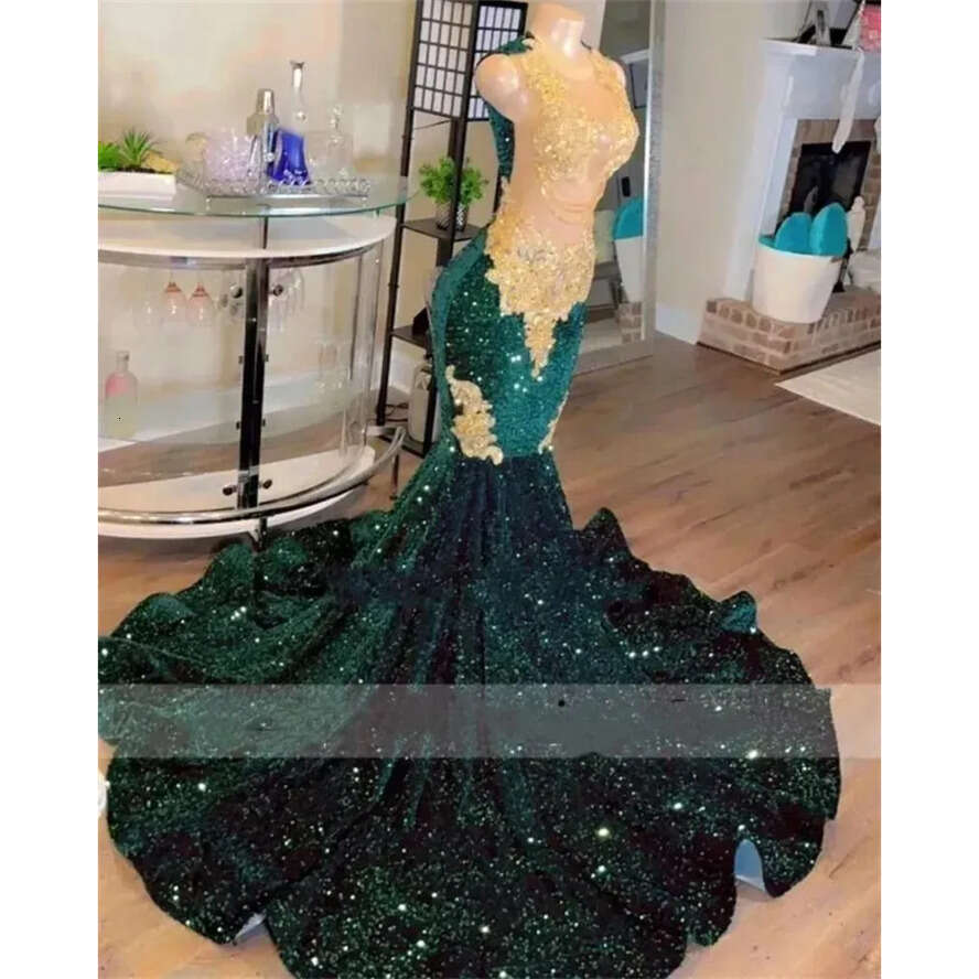 Green Mermaid Dark Popular Prom Dresses 2024 For Black Girls Golden Lace Appliques Beads Tassels Veet Sequins Party Gown Bc18147