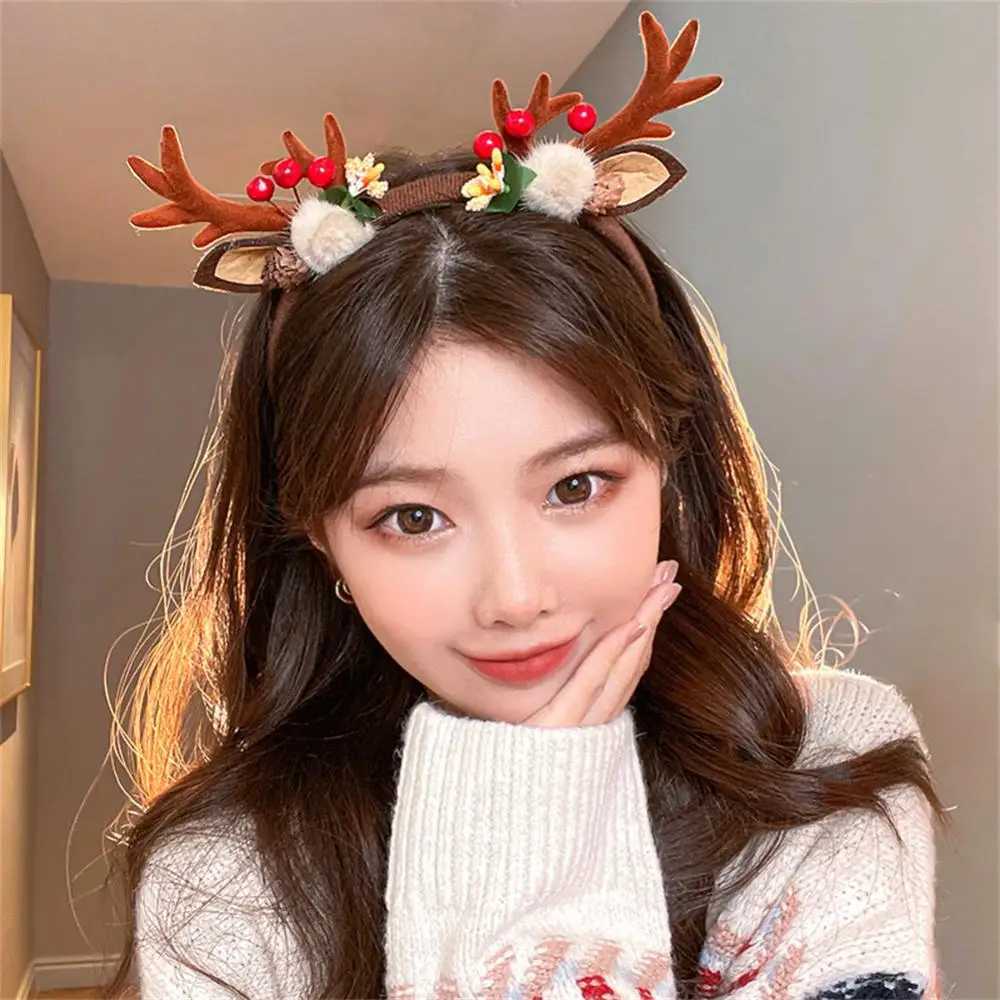Christmas LED Light Antlers Hair Clips Glowing Deer Ear Hair Clip For Women Girls Hairpins Xmas Party Headbands Hair AccessoriesX241022