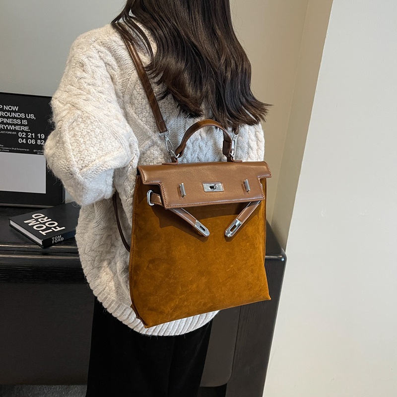 Fashion New Shoulder Bag Retro Panelled High Capacity Back Packs Leisure Versatile Handheld Backpack Winter Suede Bookbag Two Size BXP2410239 PTP5