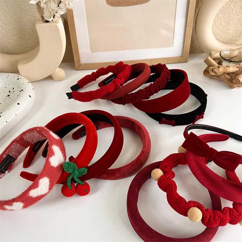 Vintage Red Womens Headband Woolen Velvet Hair Band Headwear Girl Wide Side Sponge Hair Hoop Christmas New Year Hair AccessoriesX241021