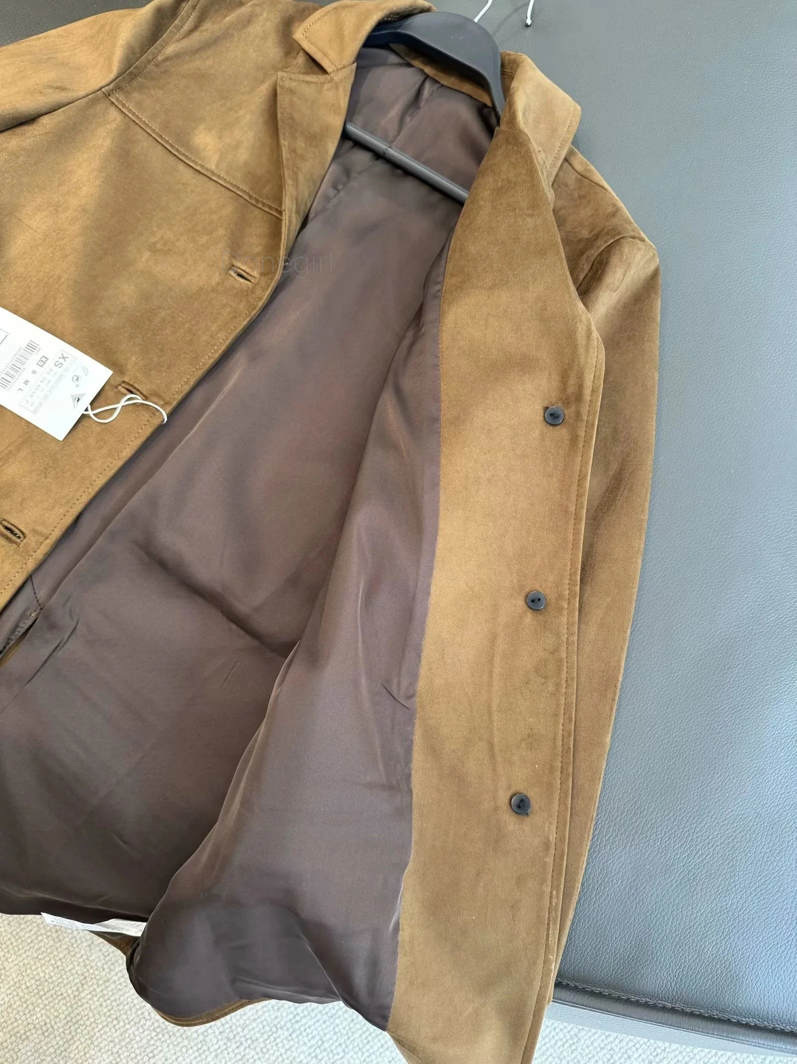 Womens sports jacket suede lapel pocket jacket womens casual single chest long sleeved jacket womens street jacket 241023