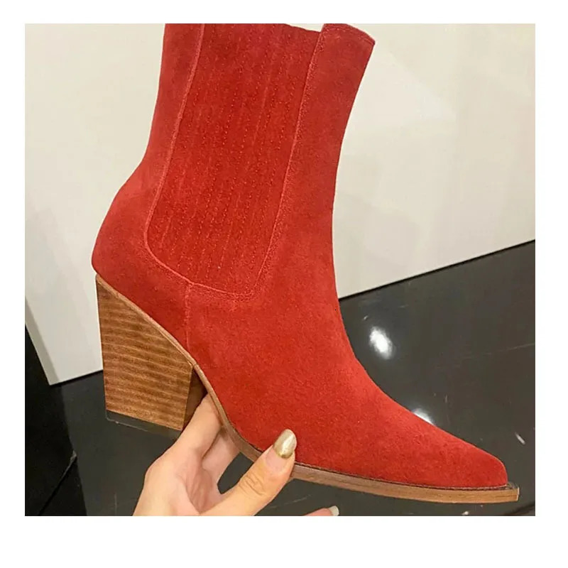 Pointed Toe French Thick Heel Matte Ankle Boots Womens Winter 2024 Womens Skating Boots Retro Western Style Boots Fashion 241020