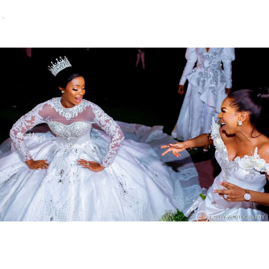 Aso Amazing Ebi Arabic Plus Size Urious Lace Sexy Beaded Crystals Long Sleeves Bridal Dresses Sheer Neck Wedding Gow Cph215