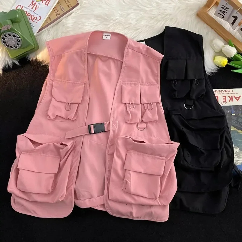 Summer cargo vest mens breathable outdoor casual vest high-quality loose and fashionable multi pocket solid thin vest 241023